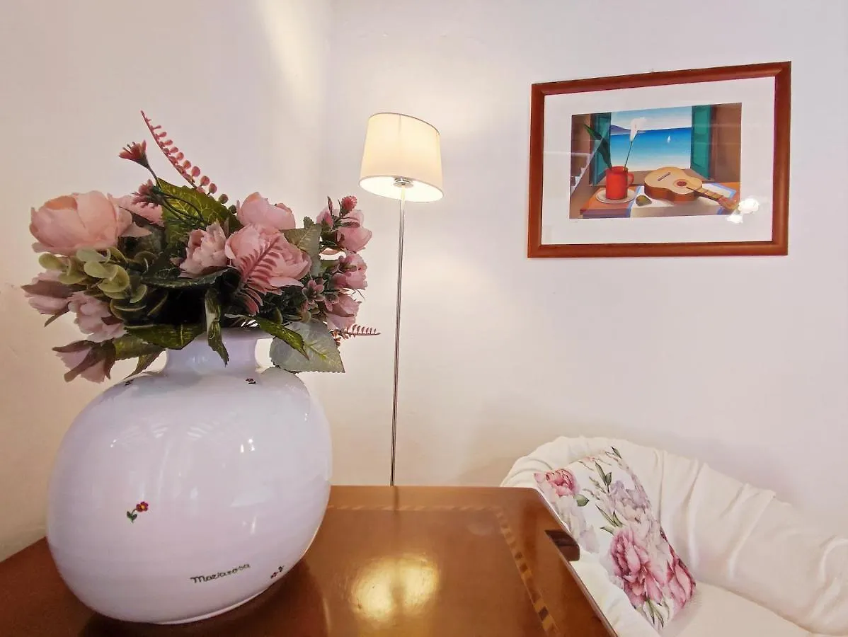 Il Bacio Del Sole San Gimignano Apartments