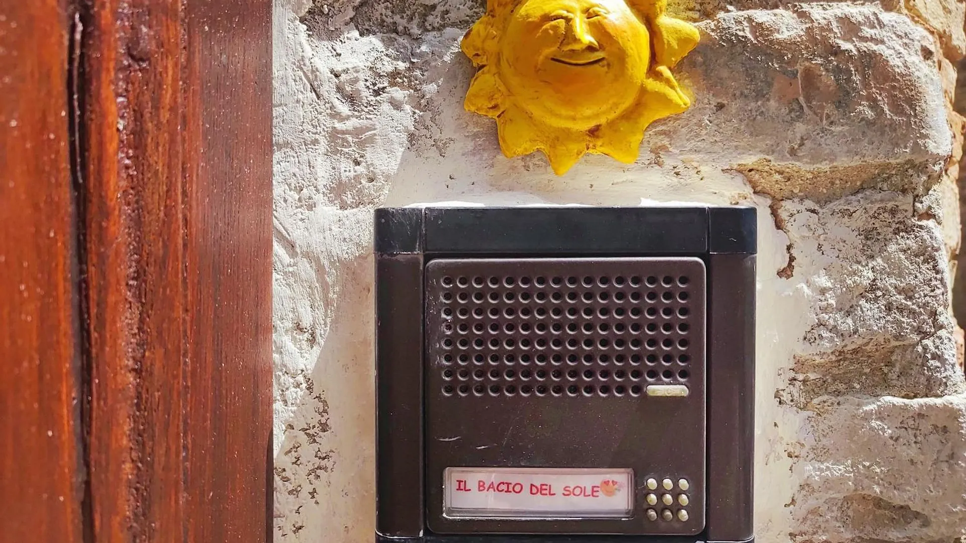 Il Bacio Del Sole San Gimignano Apartments